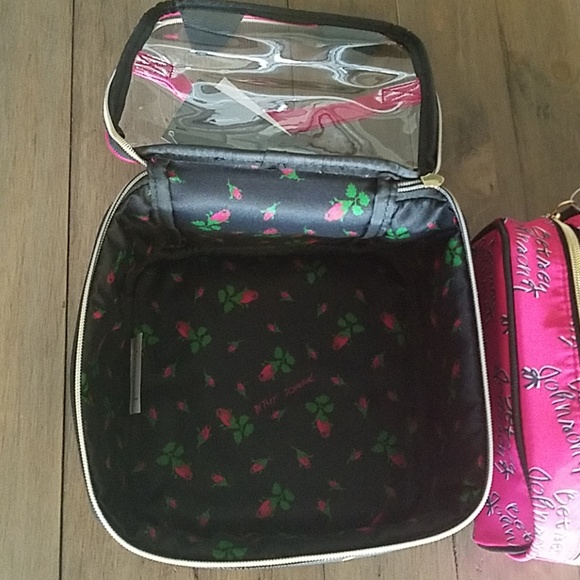 Nwt Betsey Johnson 3 piece cosmetic cat bag set - Picture 2 of 5